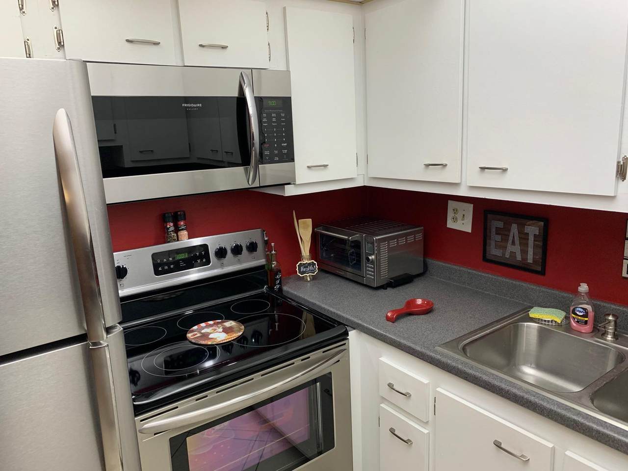 704 2nd Avenue - Photo 1