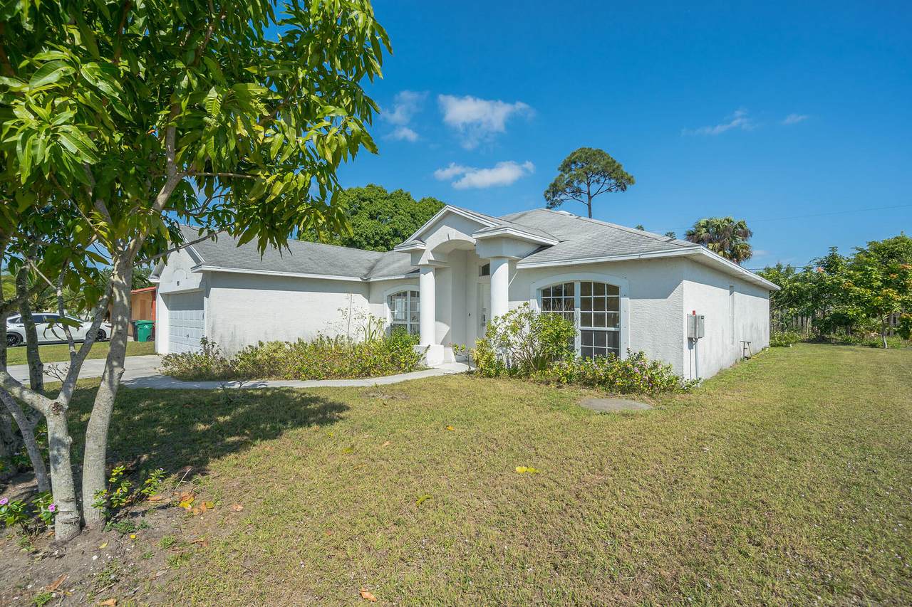 971 Dalton Avenue - Photo 1