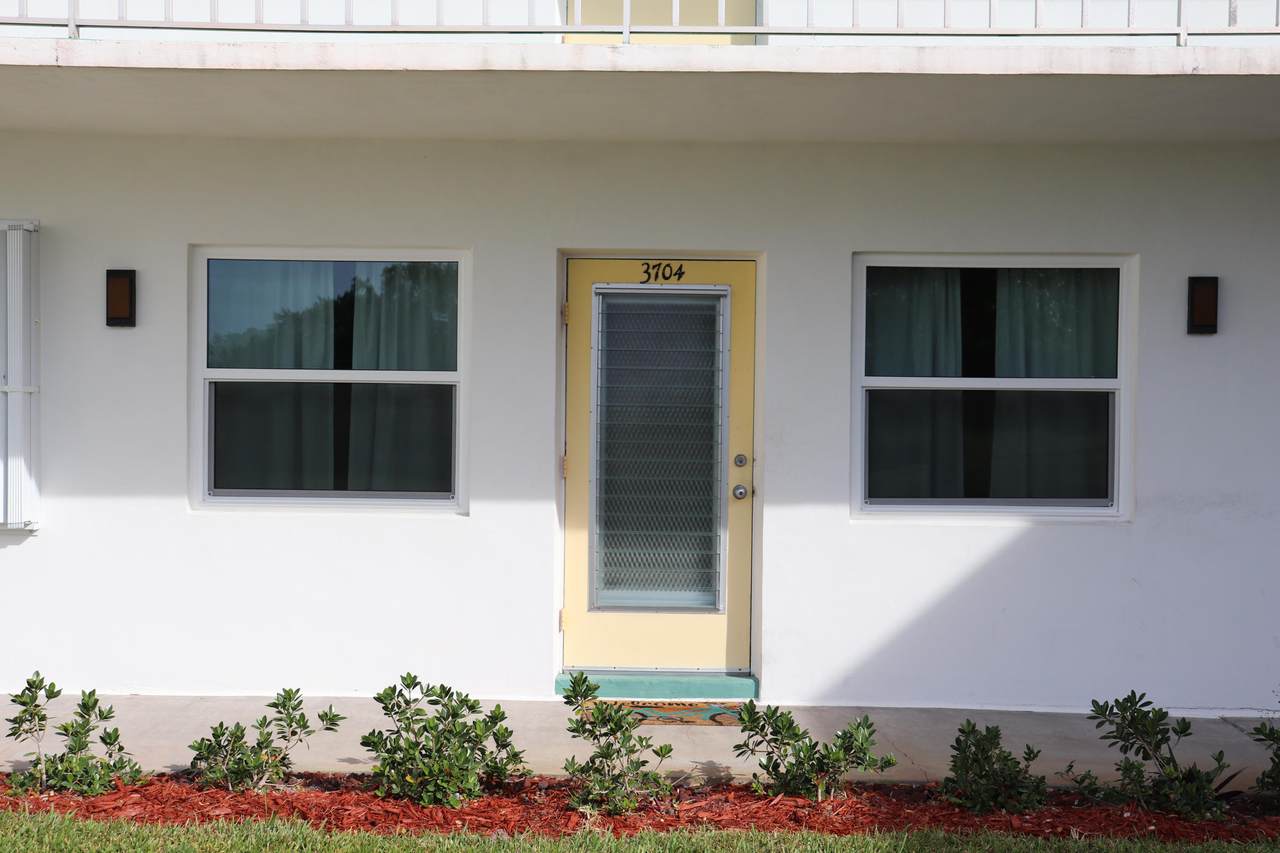 1225 21 Street - Photo 1