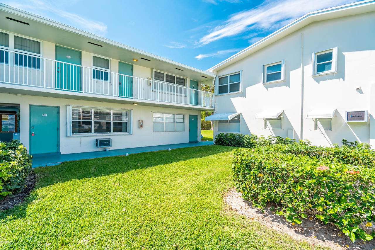 880 Horizons - Photo 1