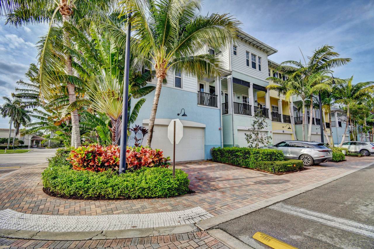 212 Latitude Circle - Photo 1