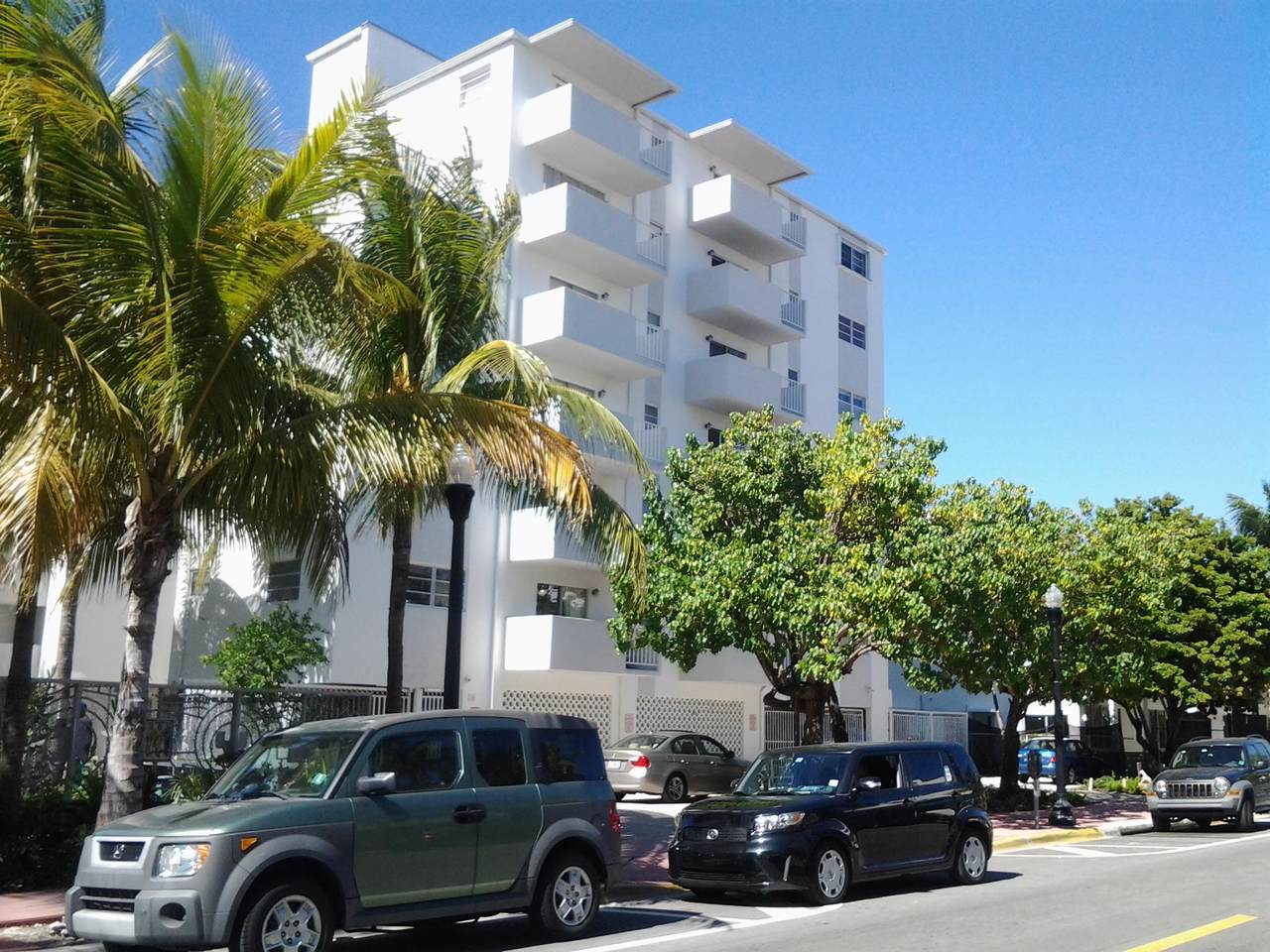 240 Collins Avenue - Photo 1 240 Collins Avenue - Photo 1