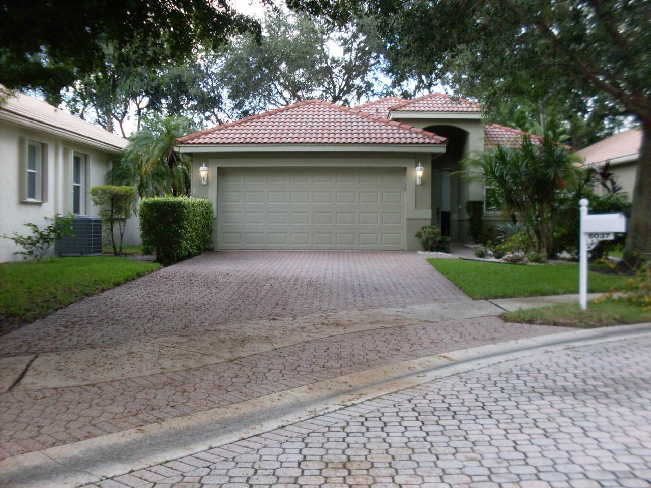 6037 Rossmoor Lakes Court - Photo 1 6037 Rossmoor Lakes Court - Photo 1