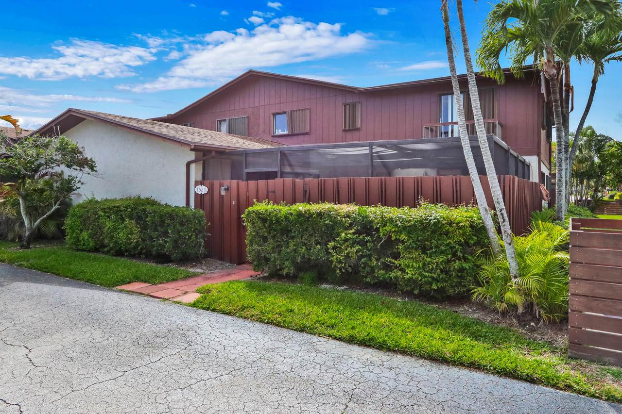 4583 Holly Lake Drive - Photo 1