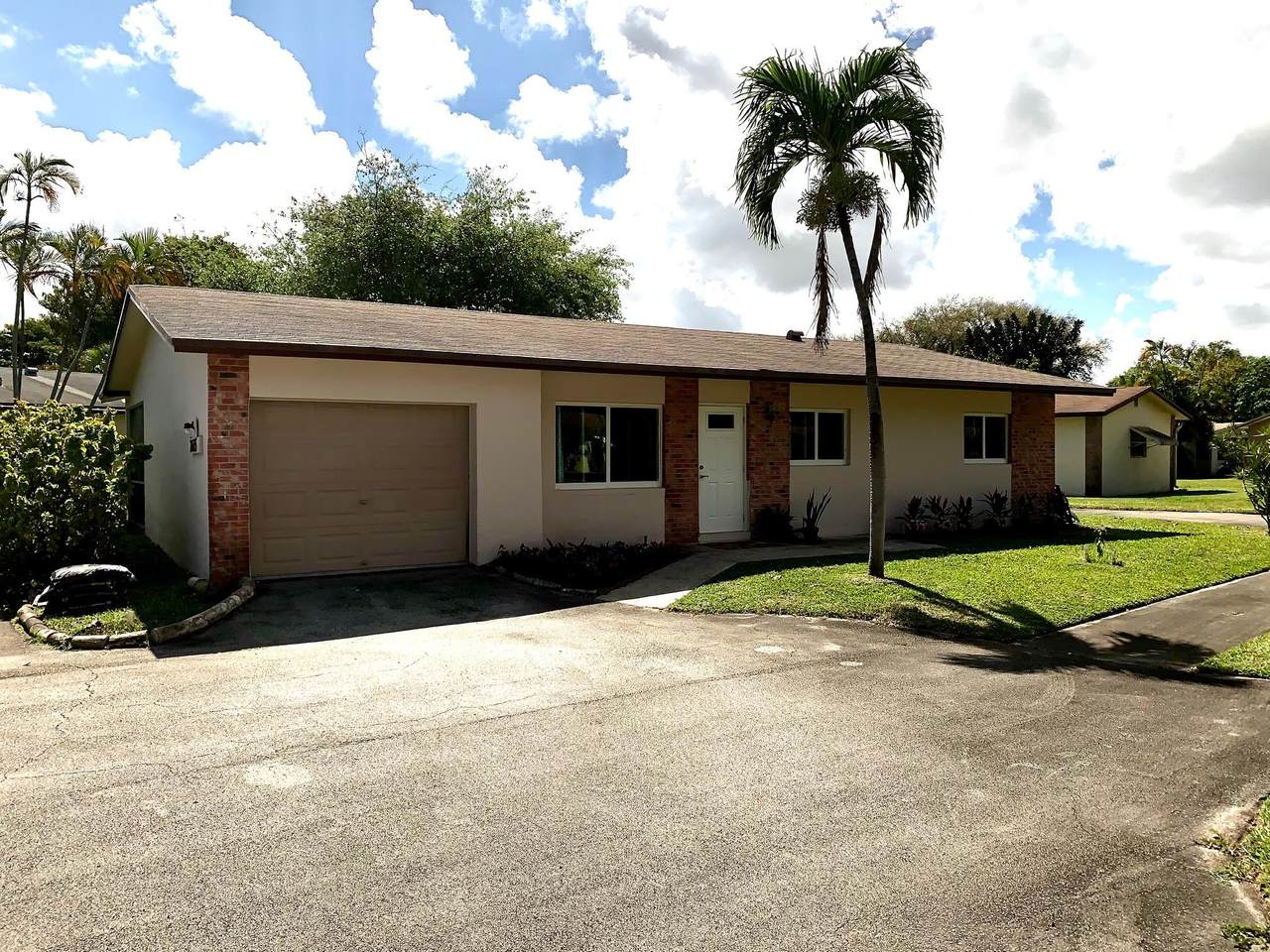 2615 Natura Avenue - Photo 1
