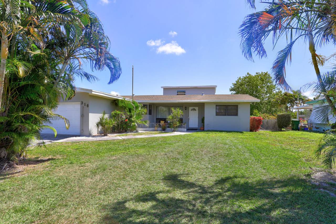 316 Davis Road - Photo 1