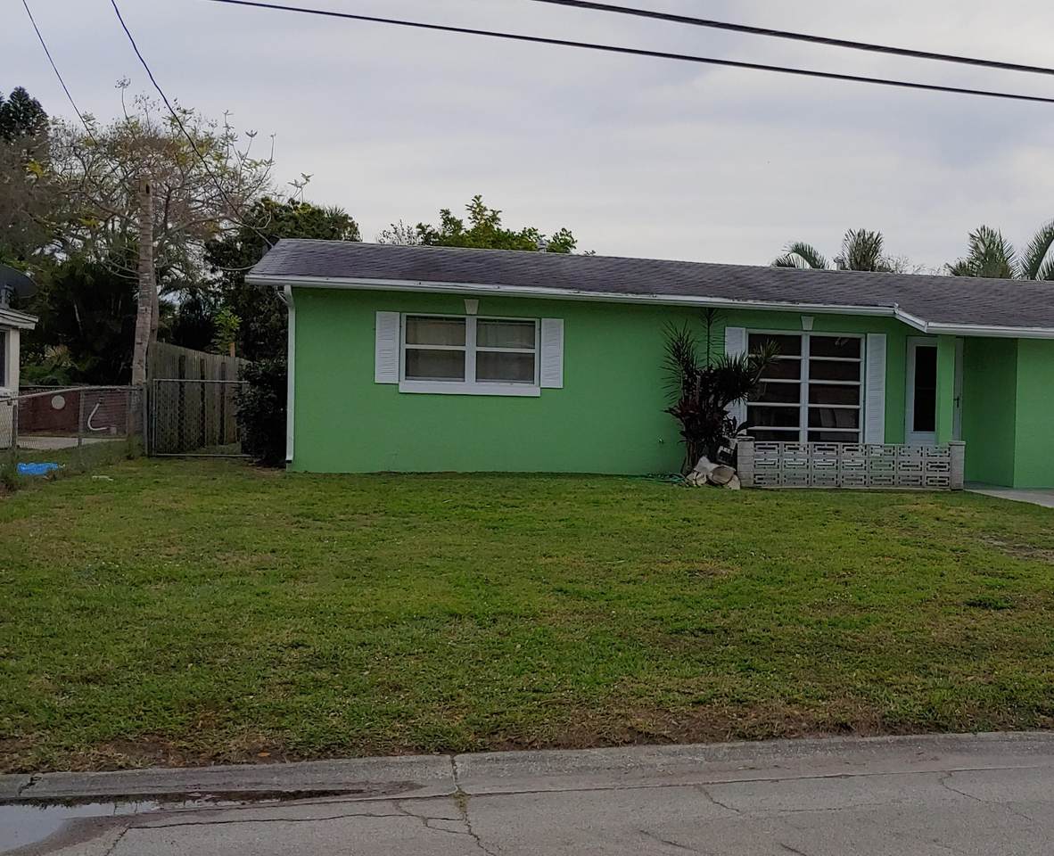 211 Gardenia Avenue - Photo 1