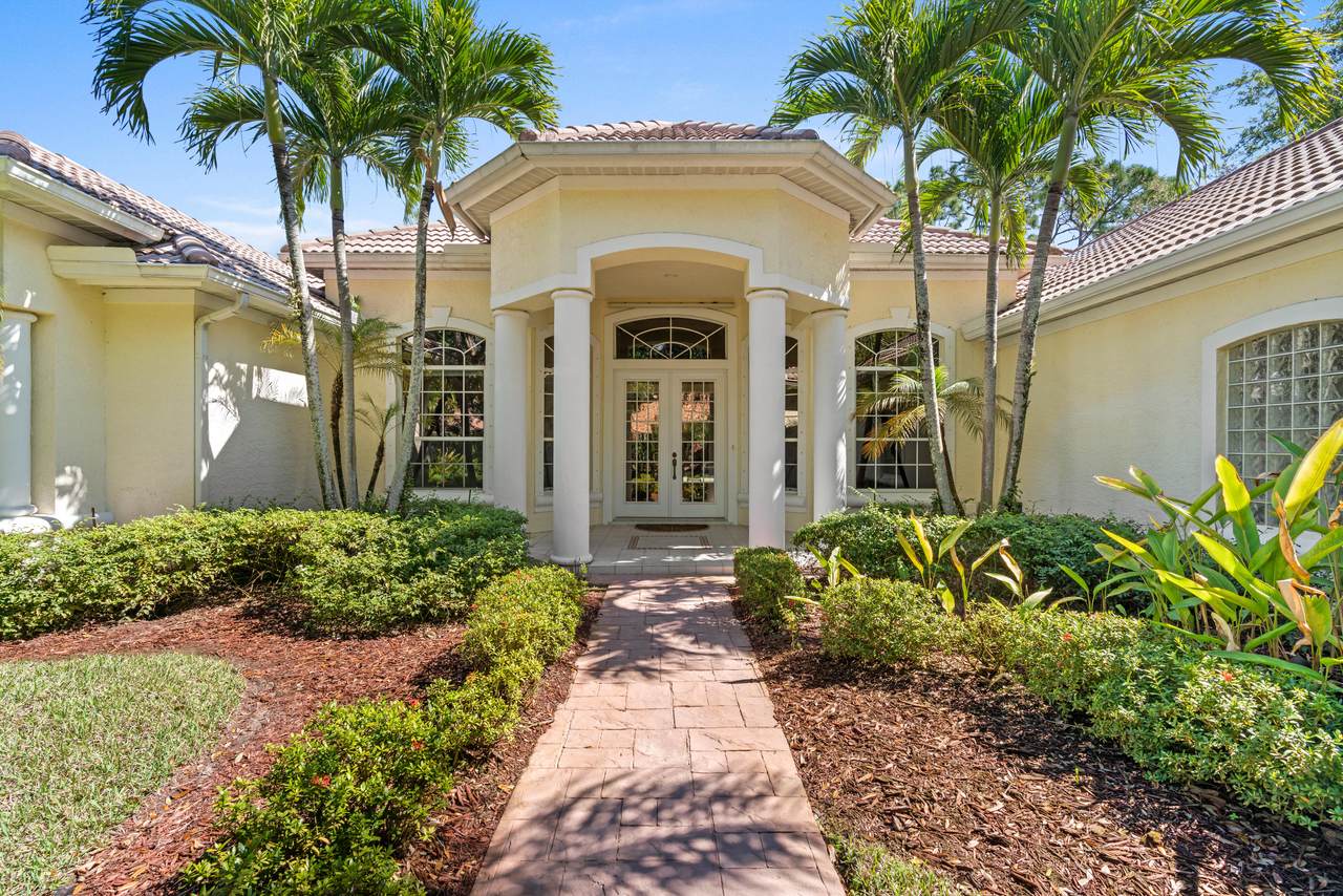 8212 Kiawah Trace - Photo 1