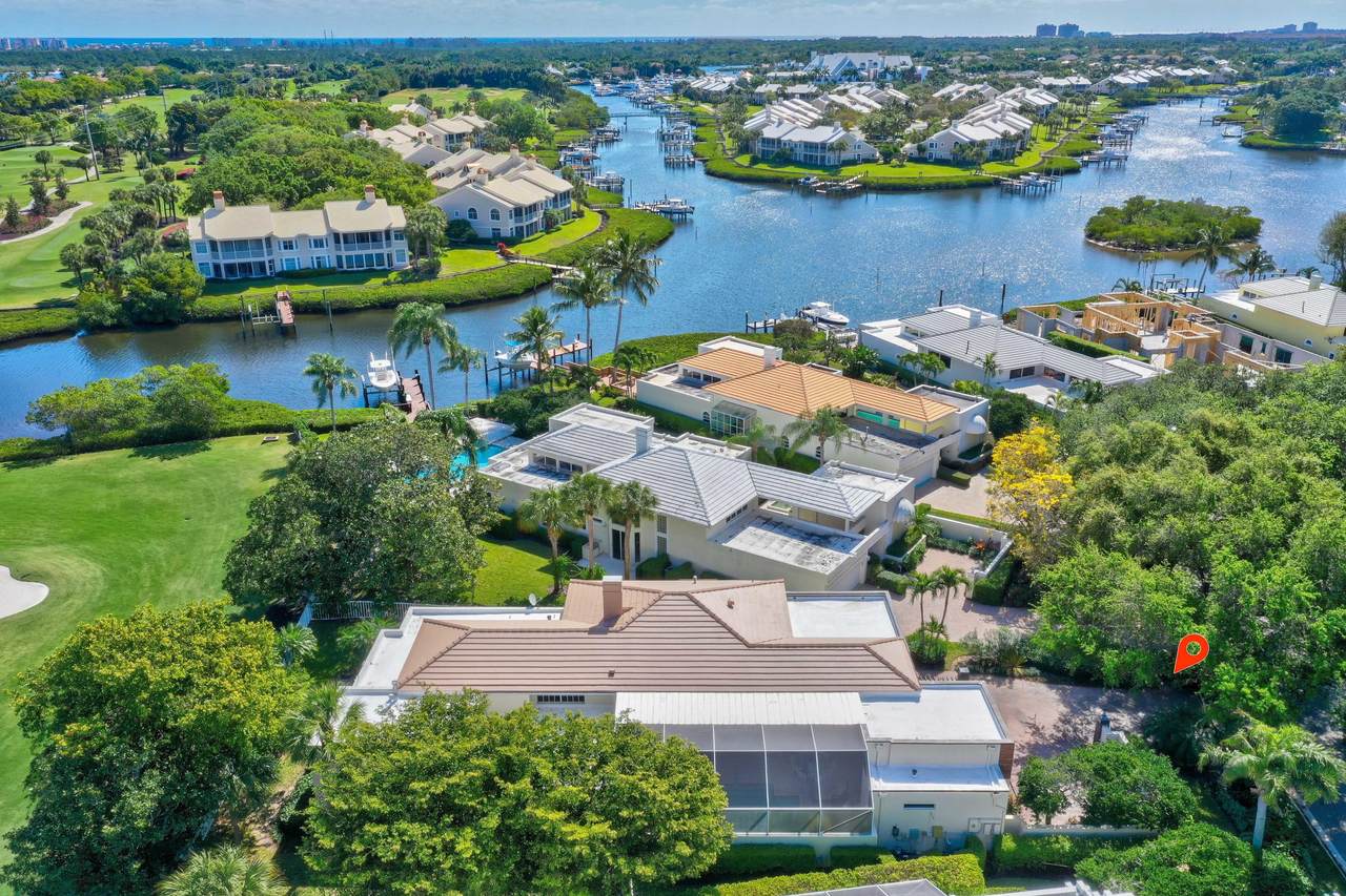 118 Waters Edge Drive - Photo 1