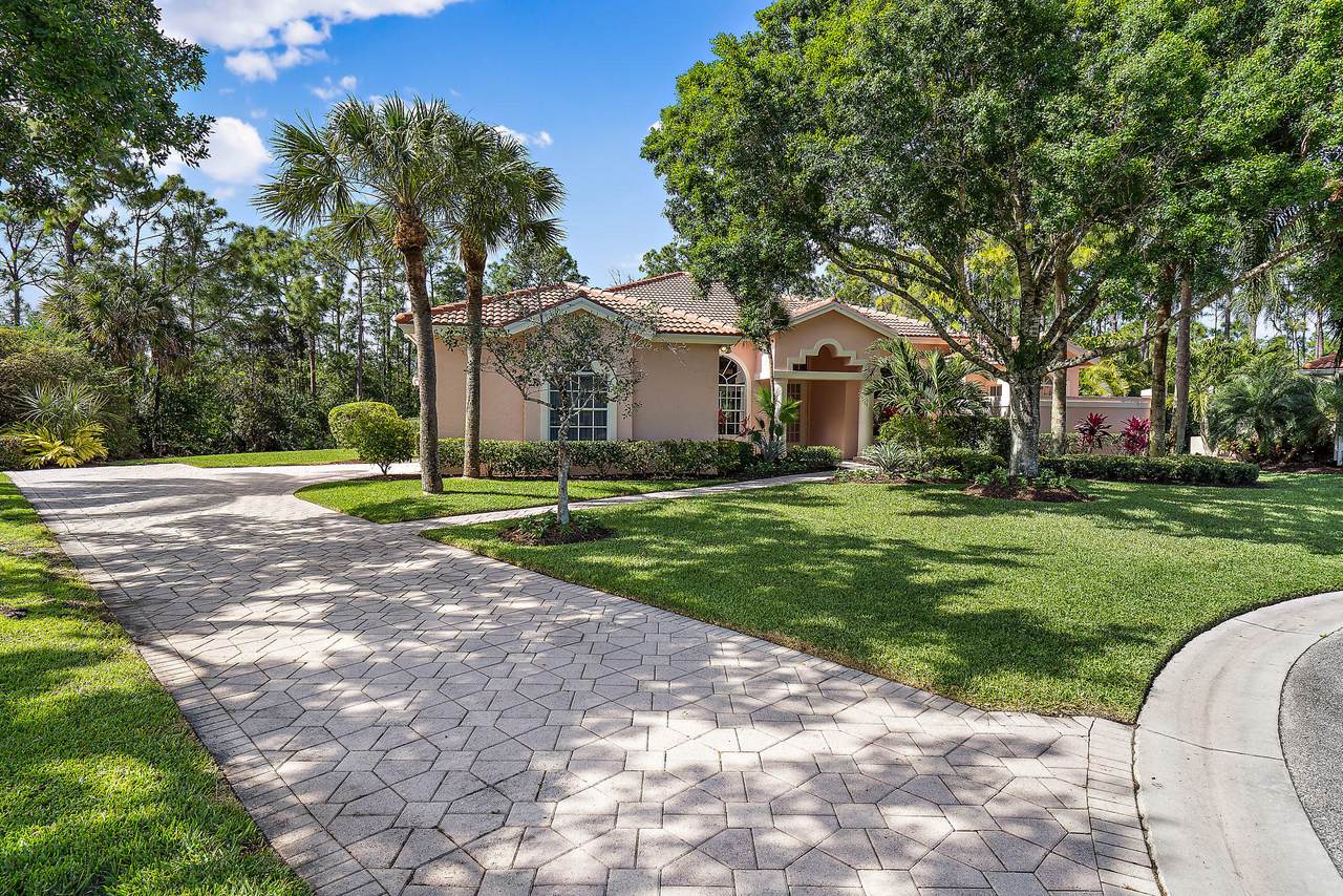 5411 Serenoa Terrace - Photo 1 5411 Serenoa Terrace - Photo 1