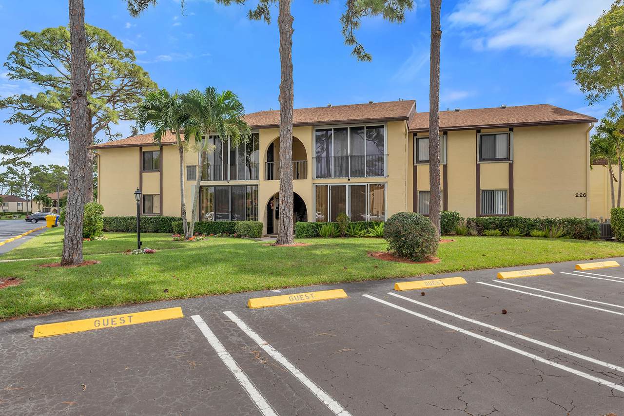 226 Pine Hov Circle - Photo 1