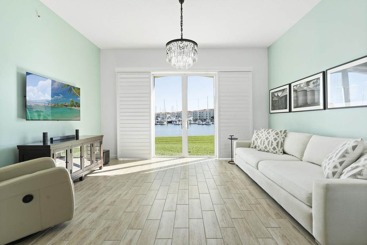 11 Harbour Isle Drive - Photo 1