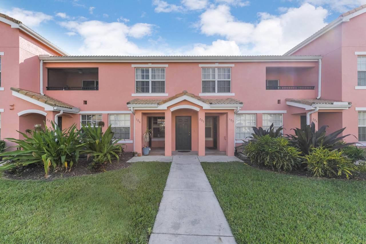 132 Peacock Boulevard - Photo 1