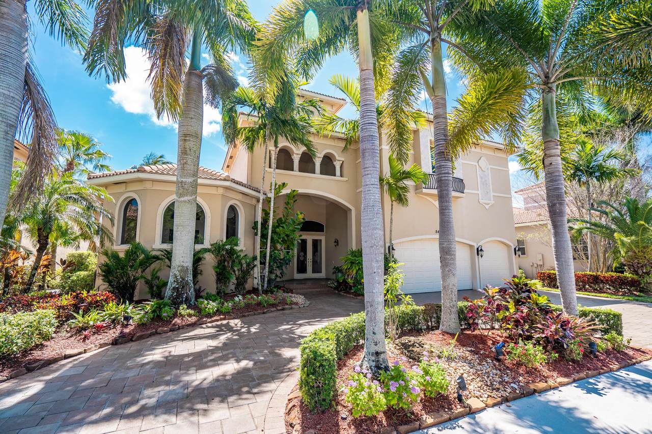 8479 Club Estates Way - Photo 1