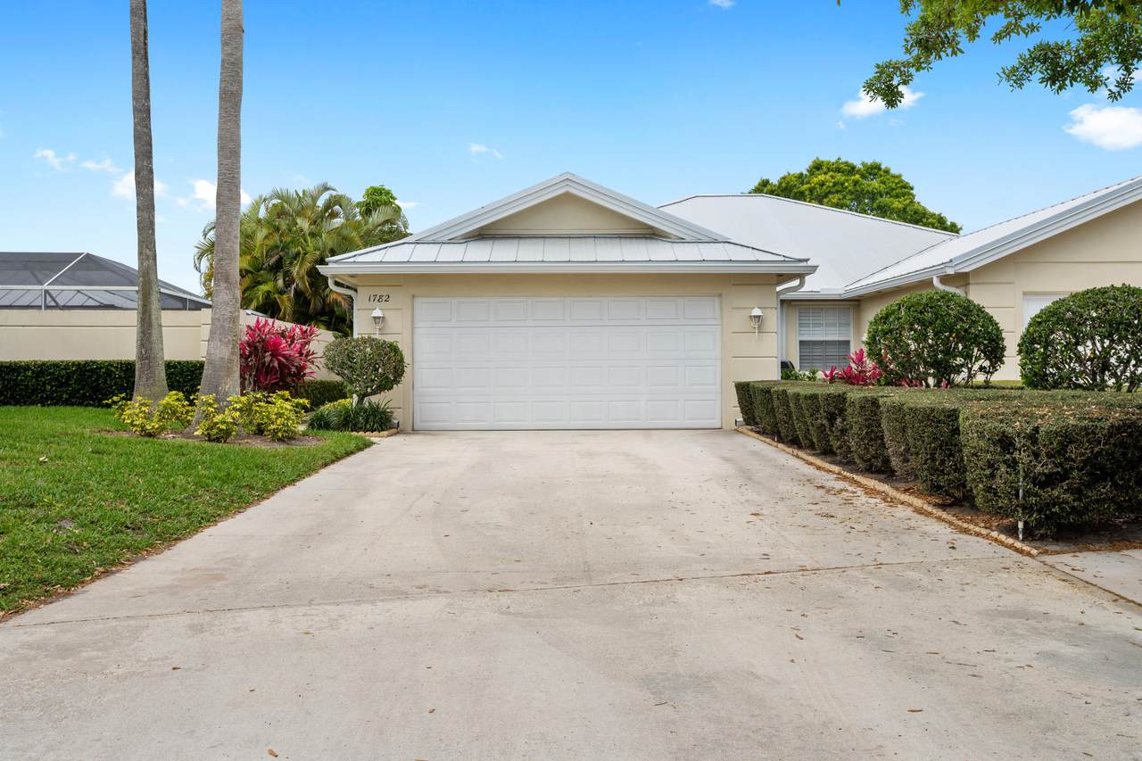 1782 Waterfall Boulevard - Photo 1 1782 Waterfall Boulevard - Photo 1