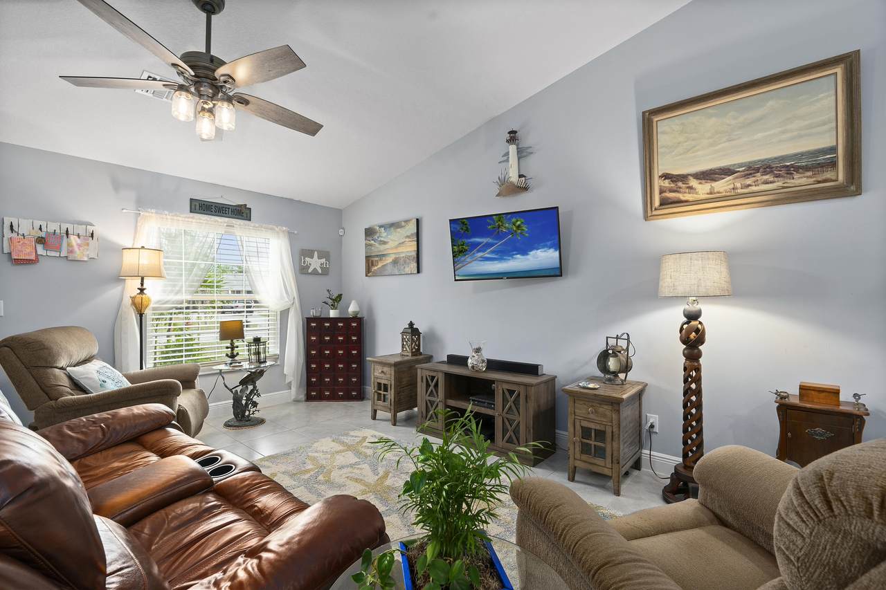 1114 Bellevue Avenue - Photo 1