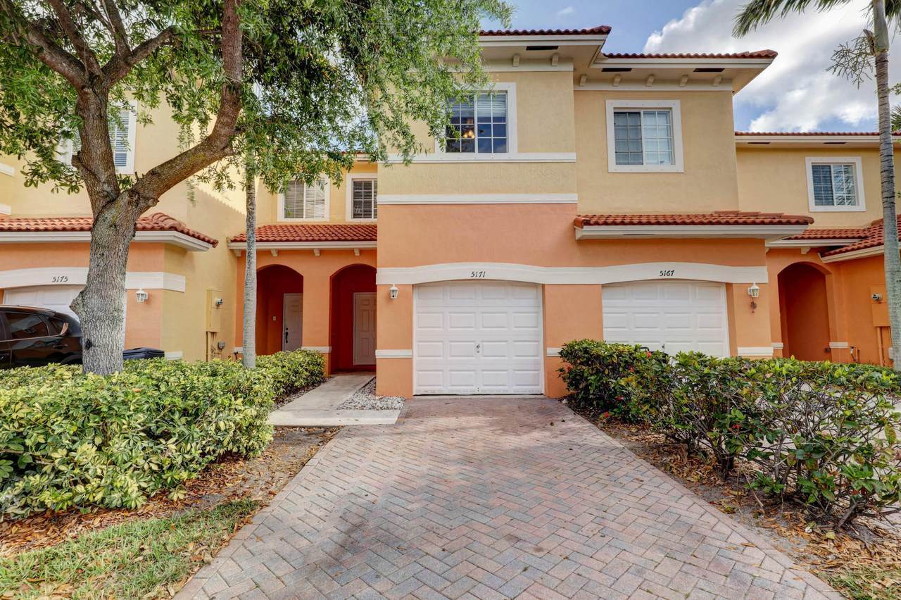 5171 Mariner Garden Circle - Photo 1