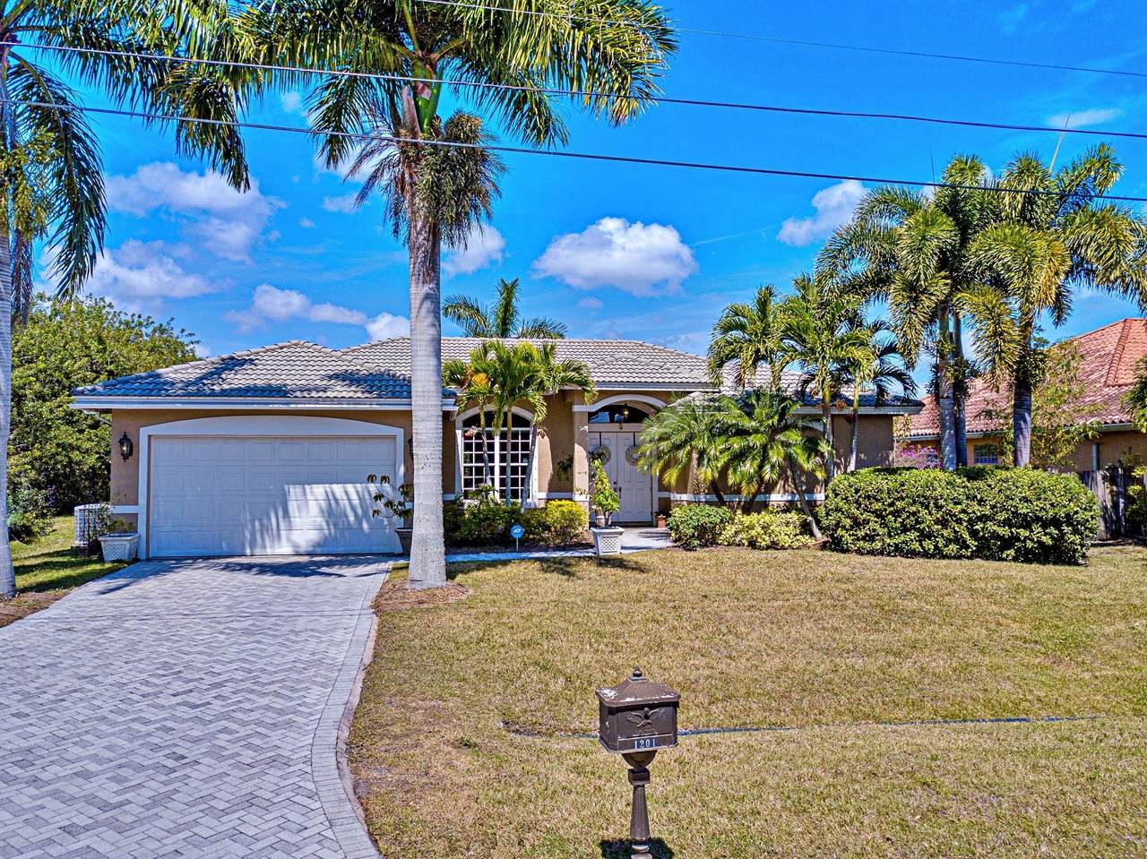 1201 Ackard Avenue - Photo 1