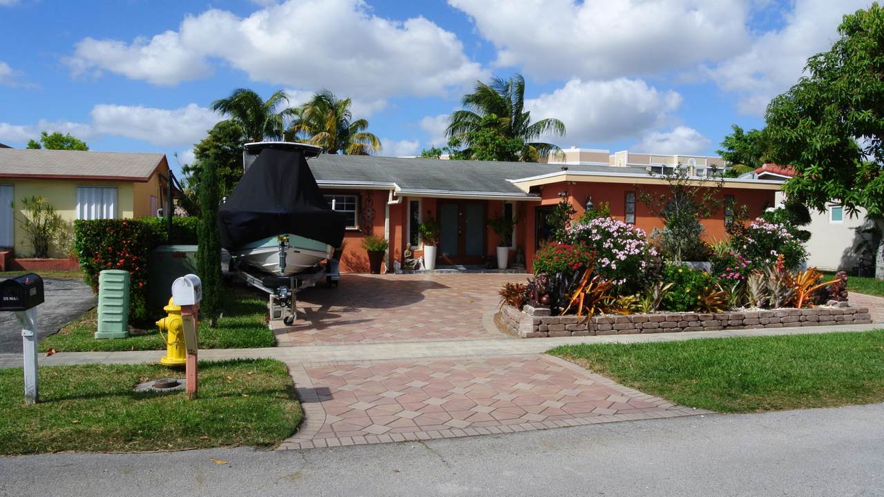 10351 24 Court - Photo 1