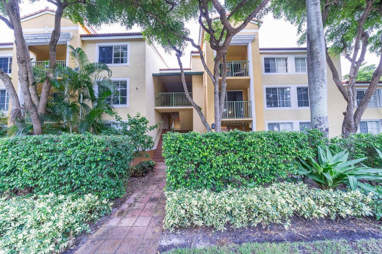 160 Yacht Club Way - Photo 1