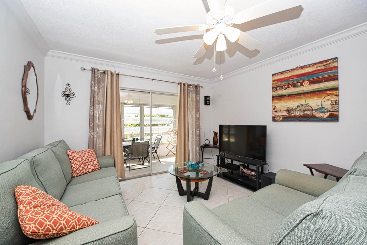 300 20th Street - Photo 1