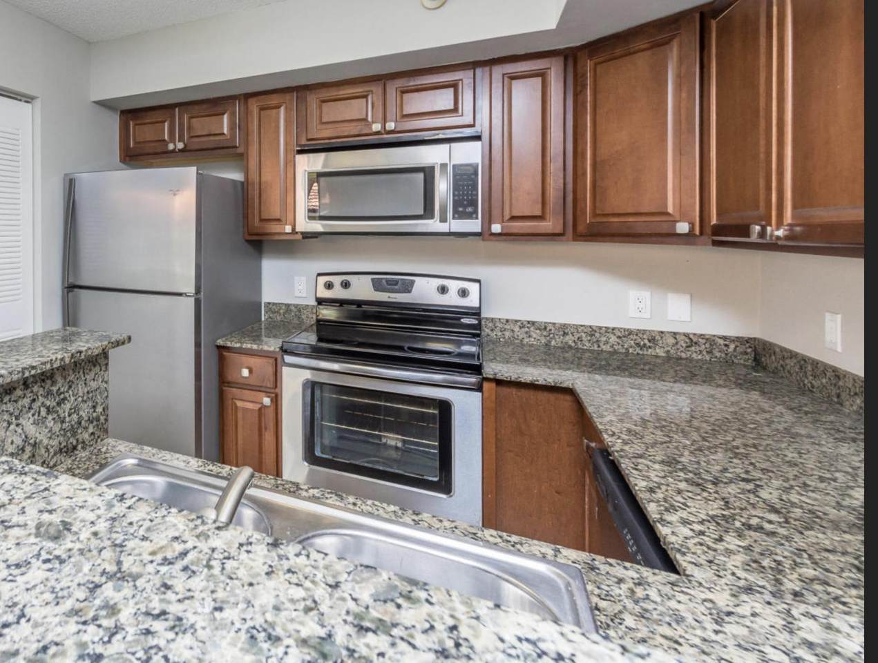 127 Yacht Club Way - Photo 1