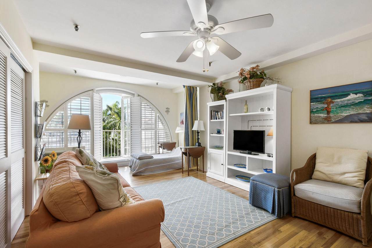 235 Sunrise Avenue - Photo 1