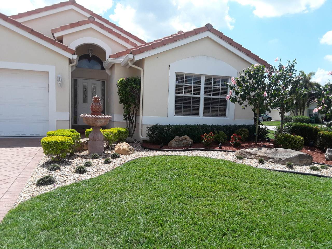8884 Harrods Drive - Photo 1