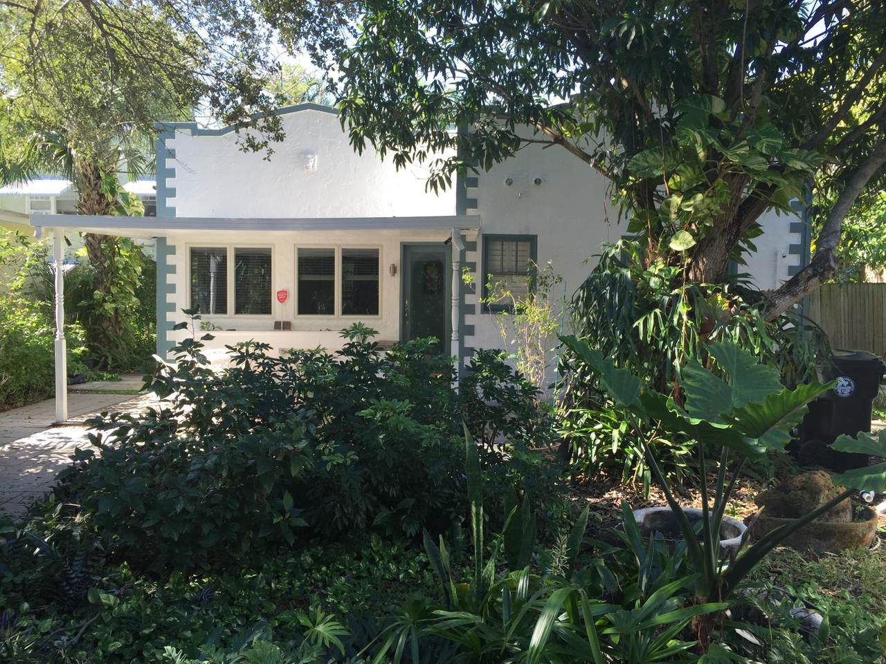 705 Palmway - Photo 1 705 Palmway - Photo 1