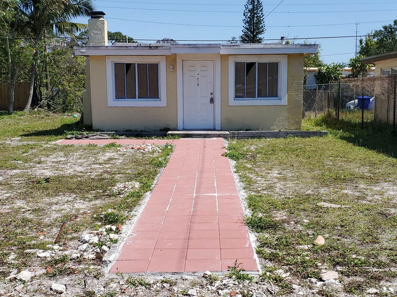 218 28th Way - Photo 1 218 28th Way - Photo 1