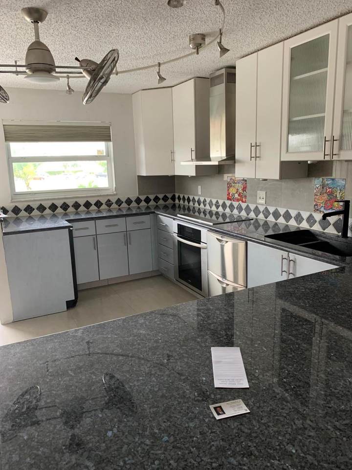 323 Leeward Lane - Photo 1