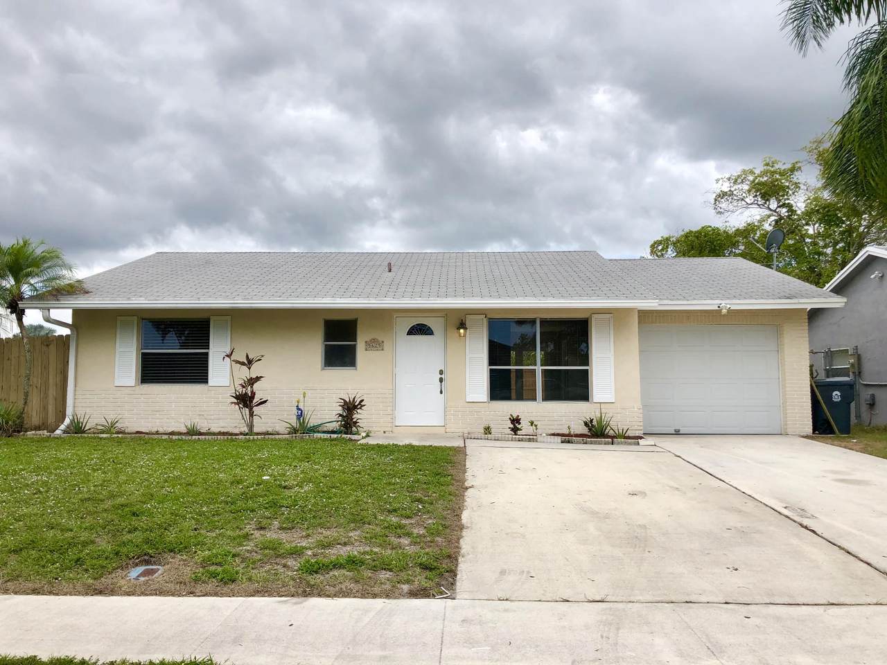 5625 Haverford Way - Photo 1