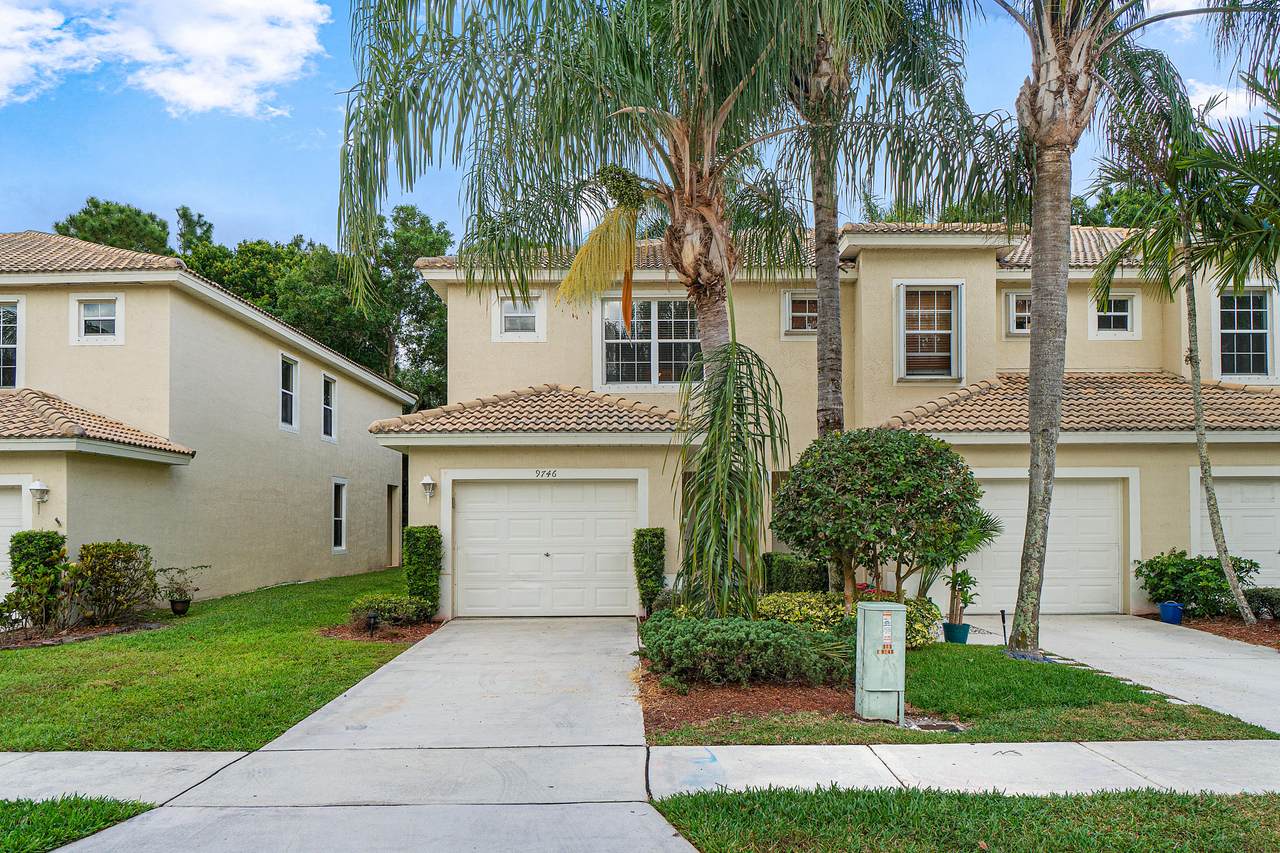 9746 Lago Drive - Photo 1