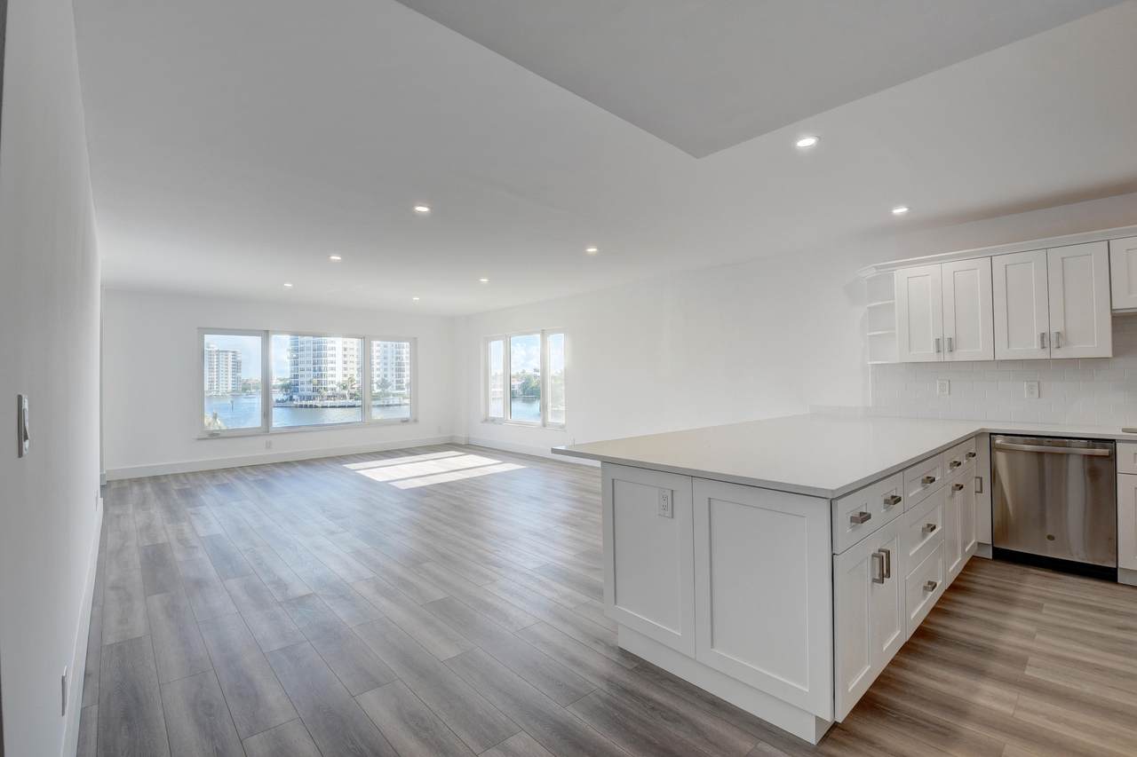 555 6th Avenue - Photo 1