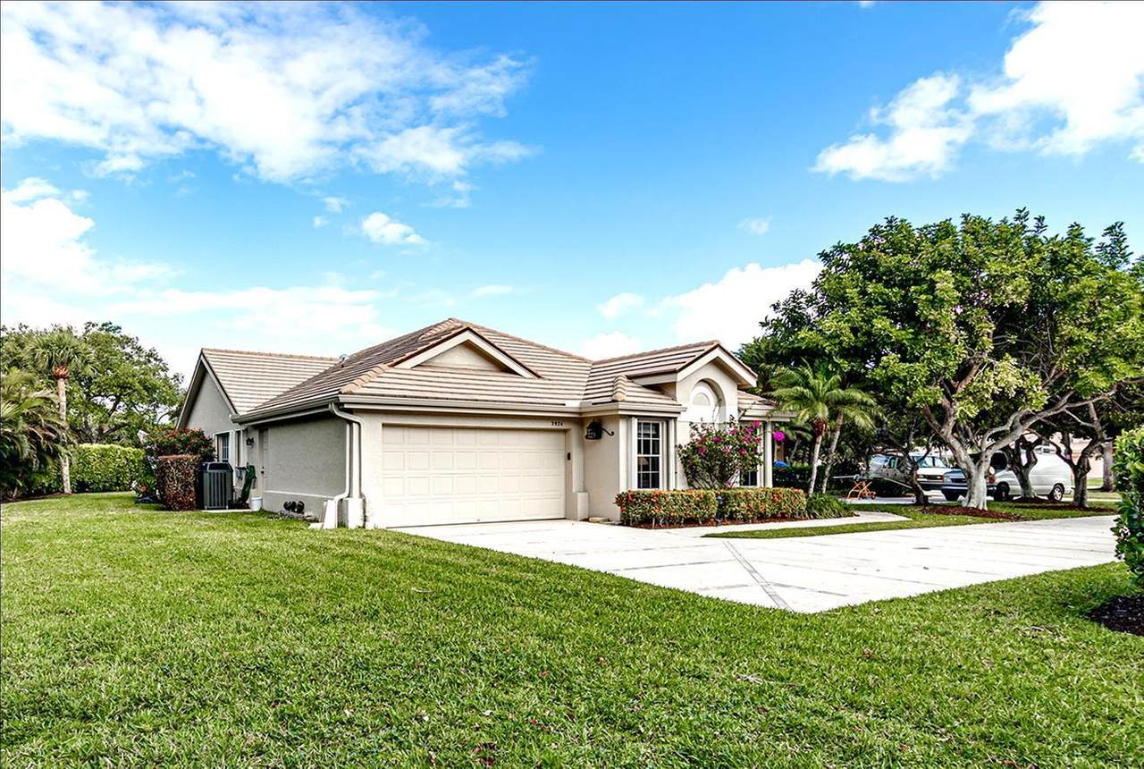 3924 Shearwater Drive - Photo 1