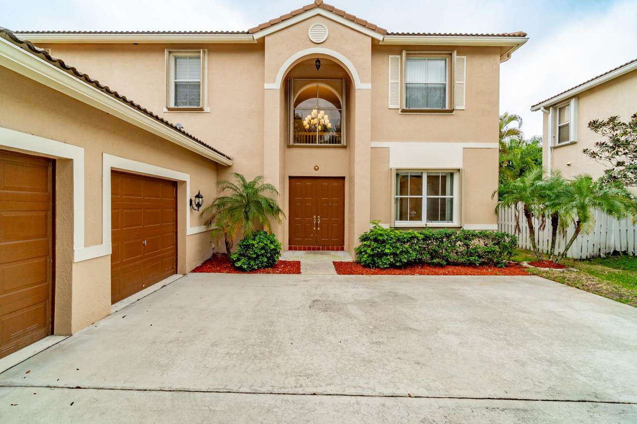 6236 Shadow Tree Lane - Photo 1