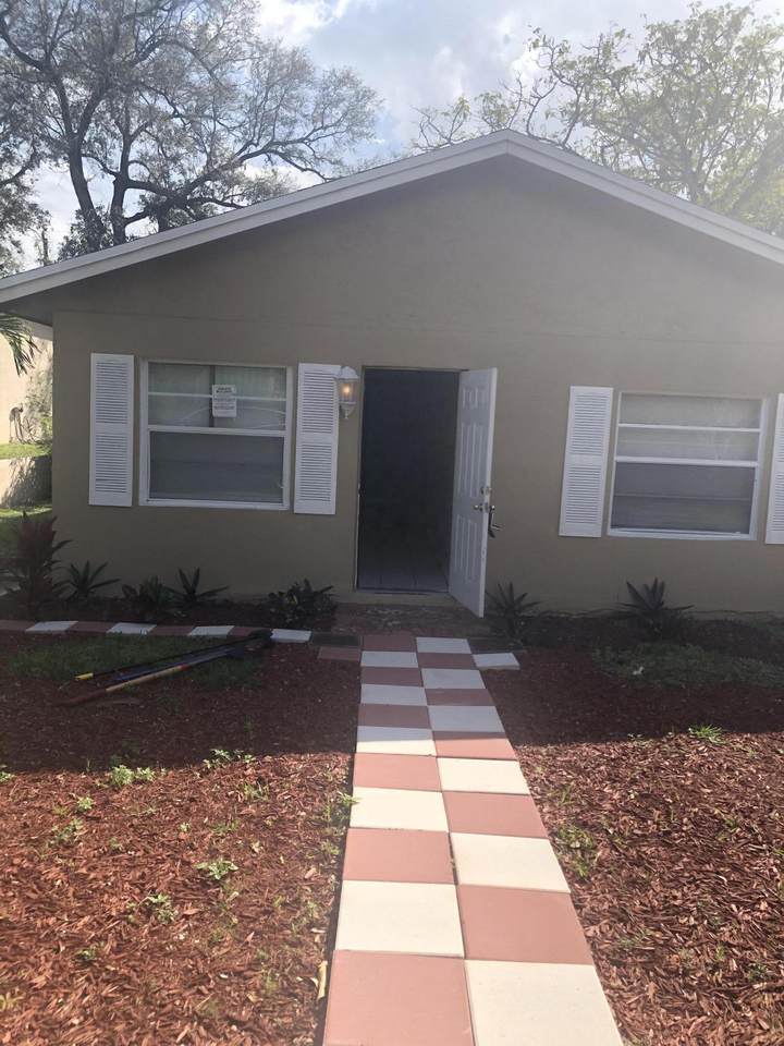 1412 33 Court - Photo 1