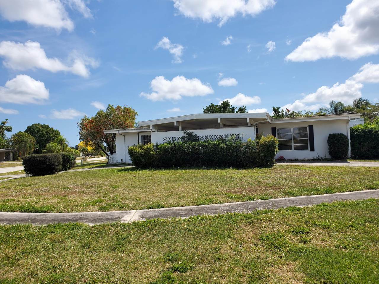 170 Calmoso Drive - Photo 1