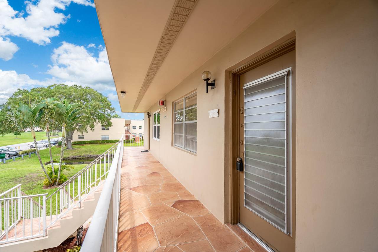 842 Normandy R Lane - Photo 1 842 Normandy R Lane - Photo 1