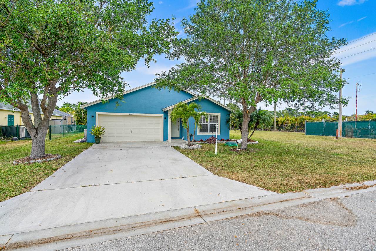2421 Malibu Way - Photo 1