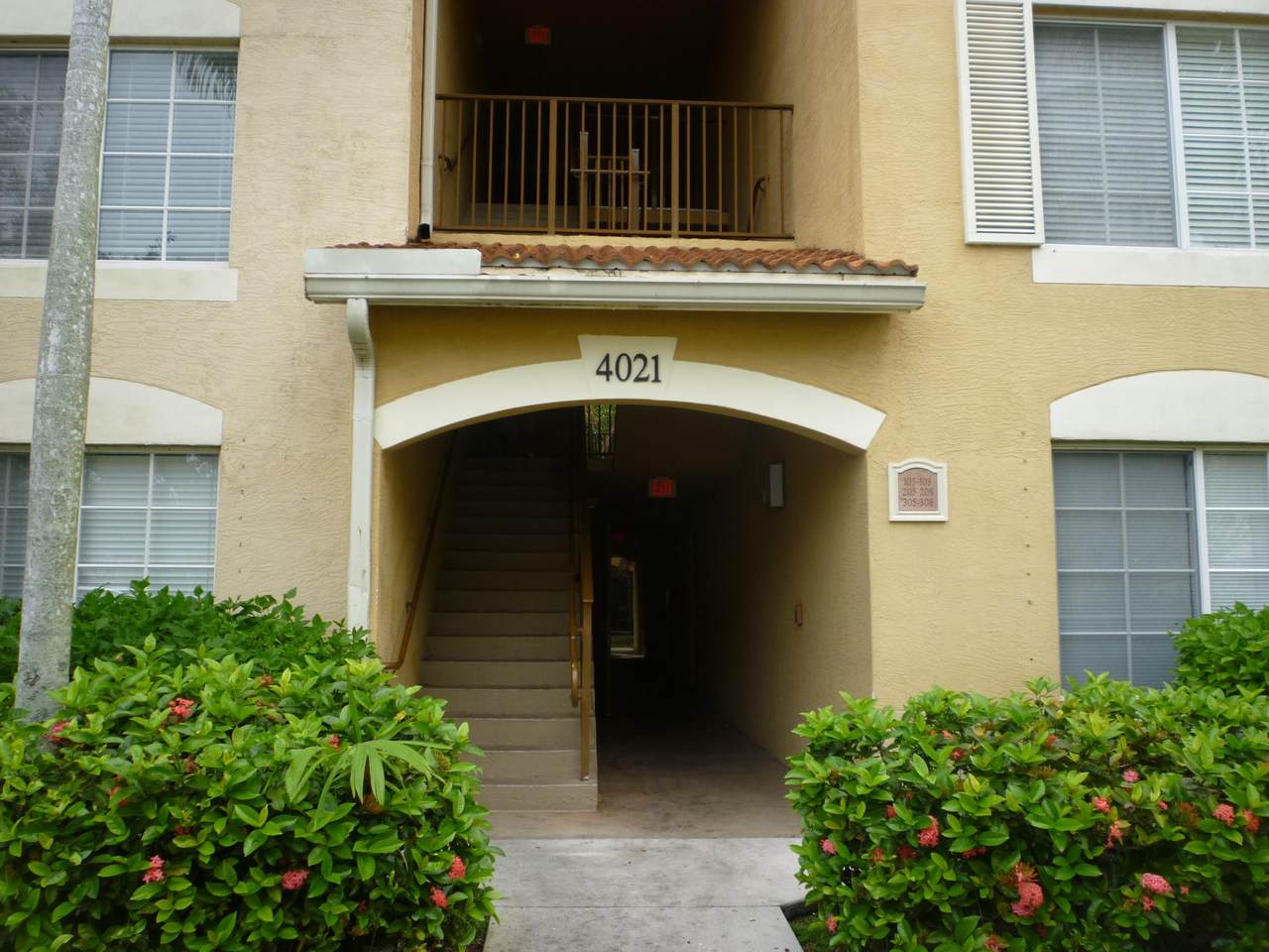 4021 San Marino Boulevard - Photo 1 4021 San Marino Boulevard - Photo 1