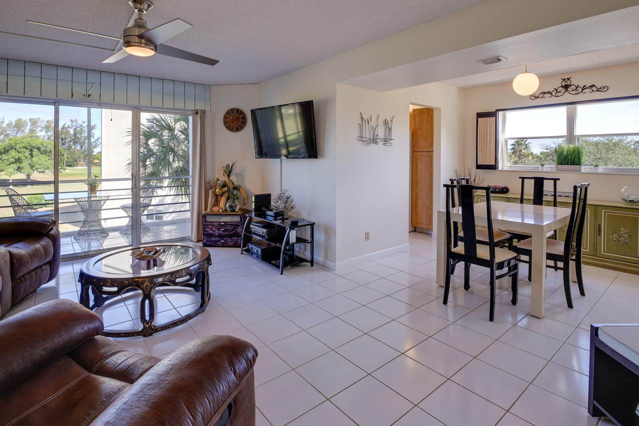 3951 Via Poinciana - Photo 1 3951 Via Poinciana - Photo 1
