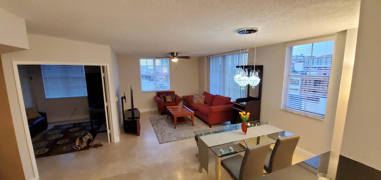 651 Okeechobee Boulevard - Photo 1 651 Okeechobee Boulevard - Photo 1