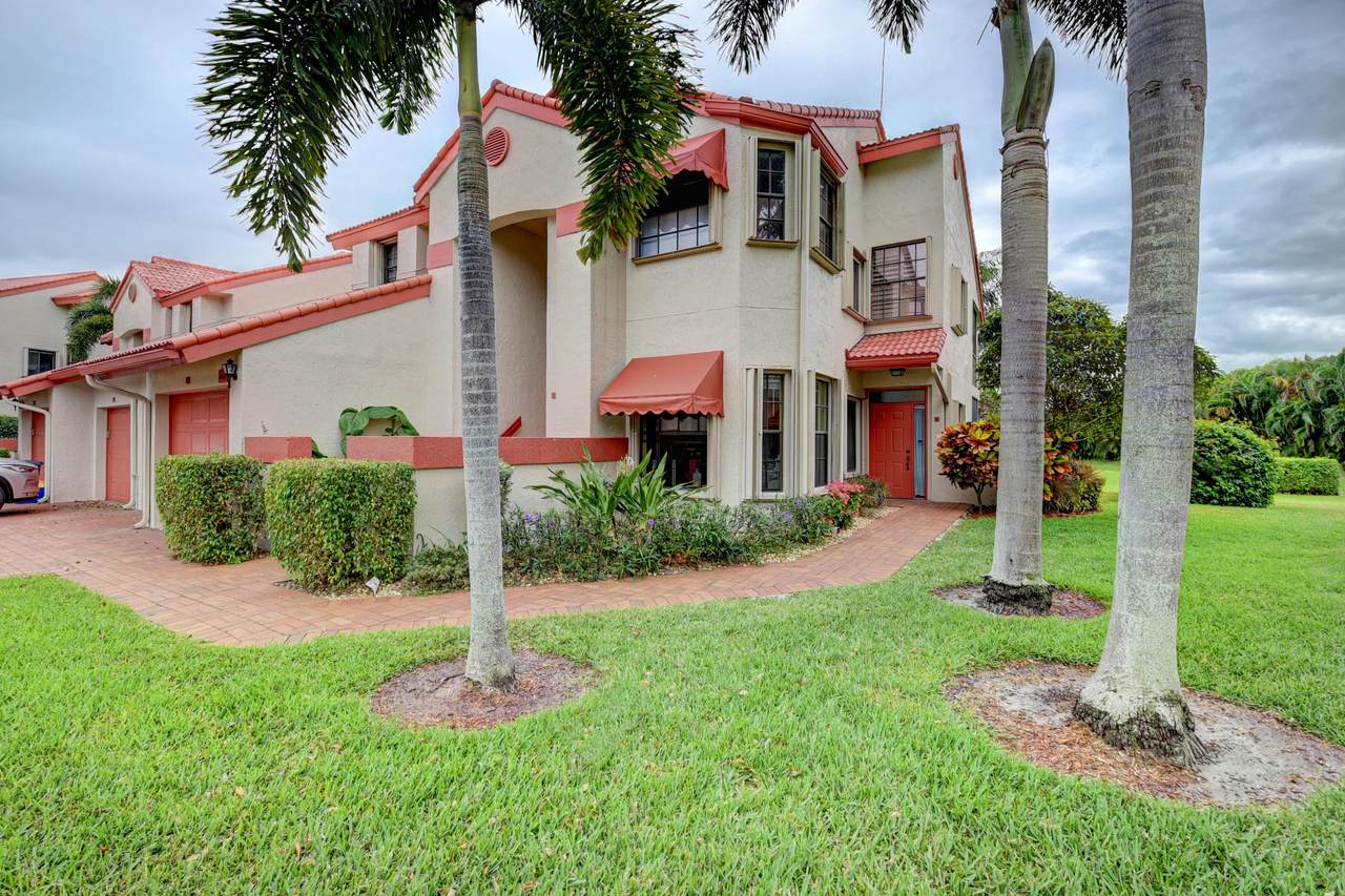 7860 Lexington Club Boulevard - Photo 1
