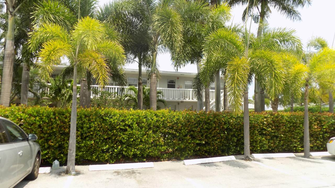 225 Ocean Breeze - Photo 1 225 Ocean Breeze - Photo 1