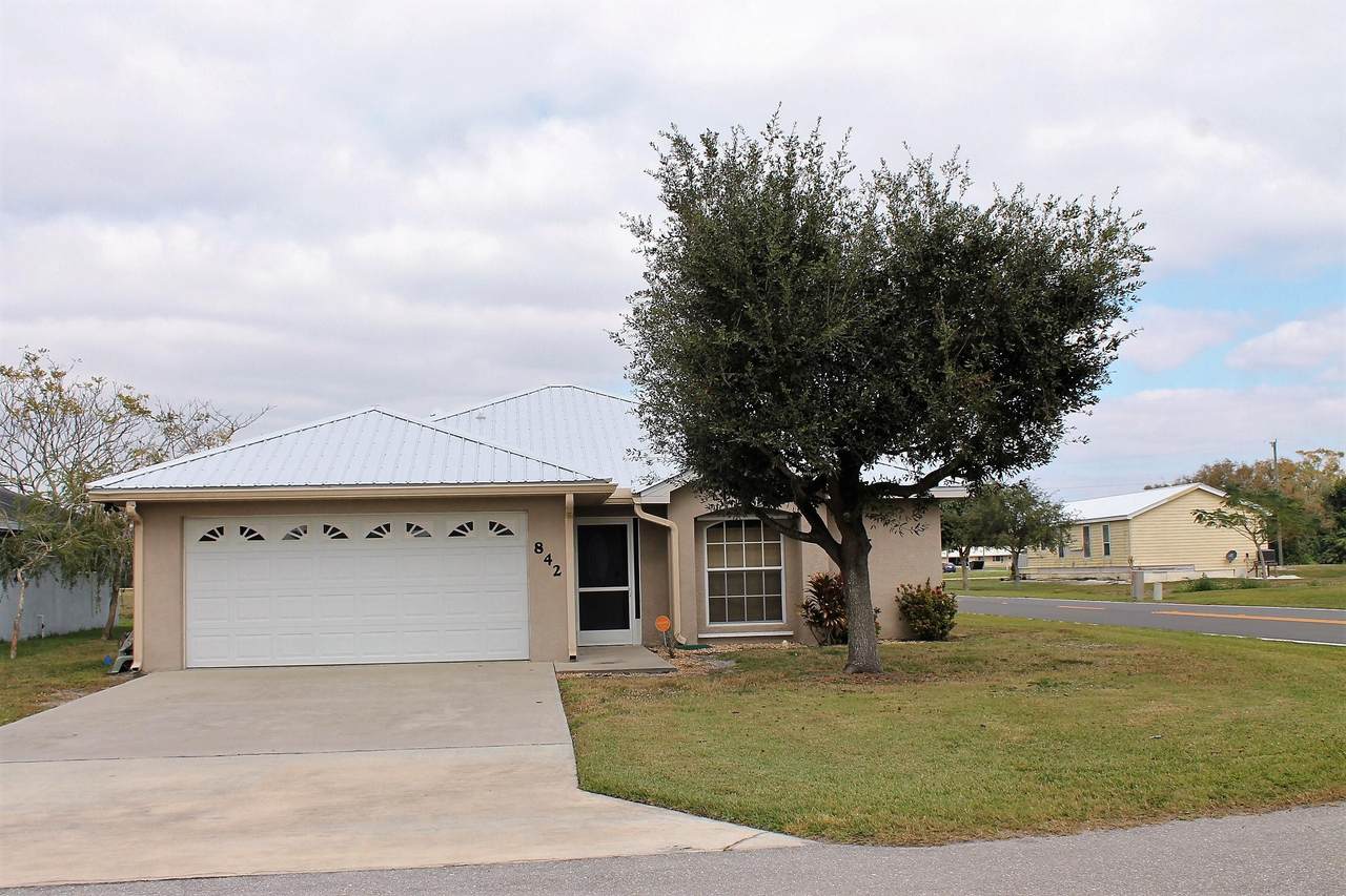 842 Thatcher Boulevard - Photo 1