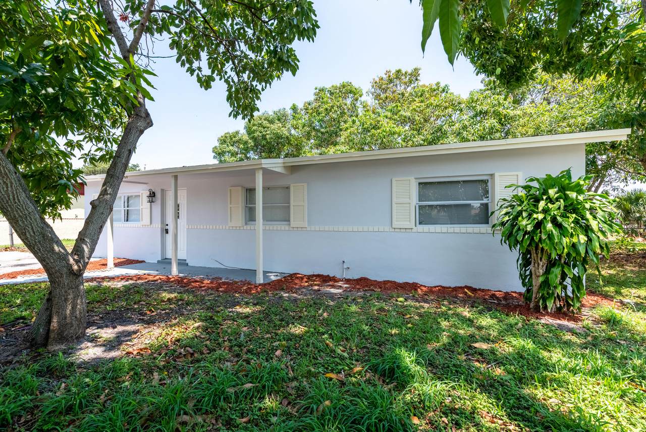 1460 1st Court - Photo 1 1460 1st Court - Photo 1