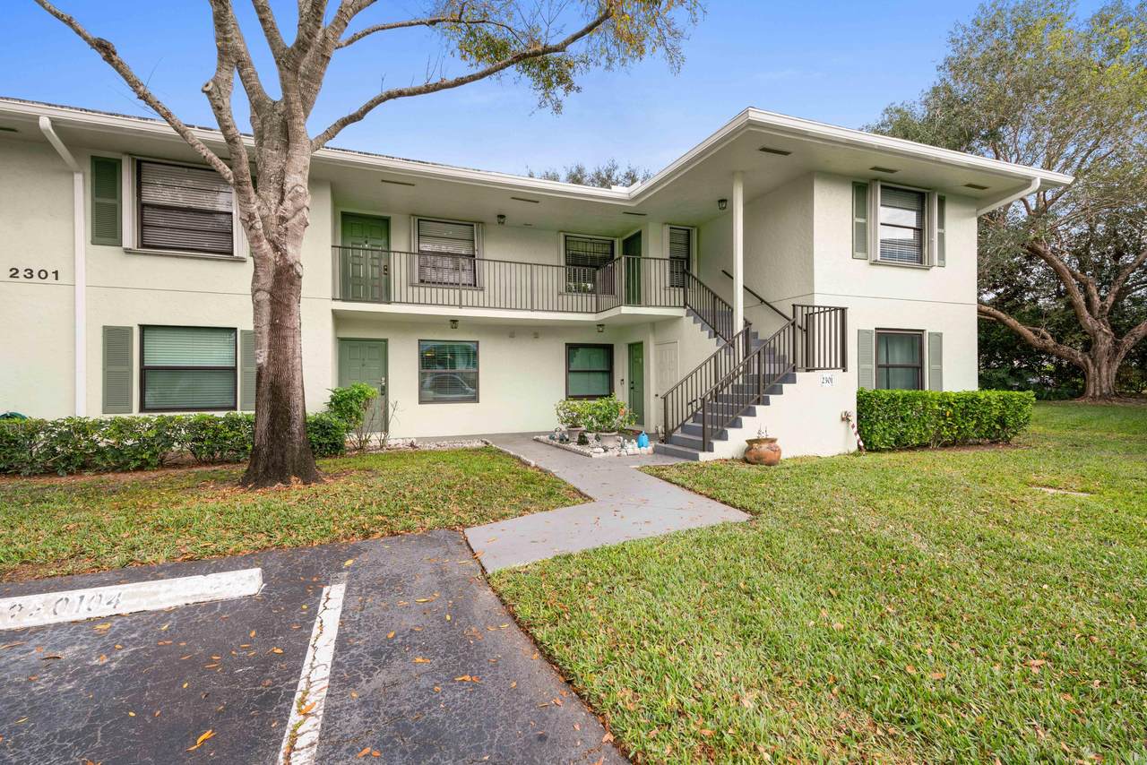 2301 Sabal Ridge Court - Photo 1 2301 Sabal Ridge Court - Photo 1