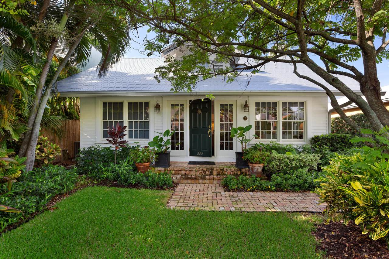 300 Seabreeze Avenue - Photo 1 300 Seabreeze Avenue - Photo 1