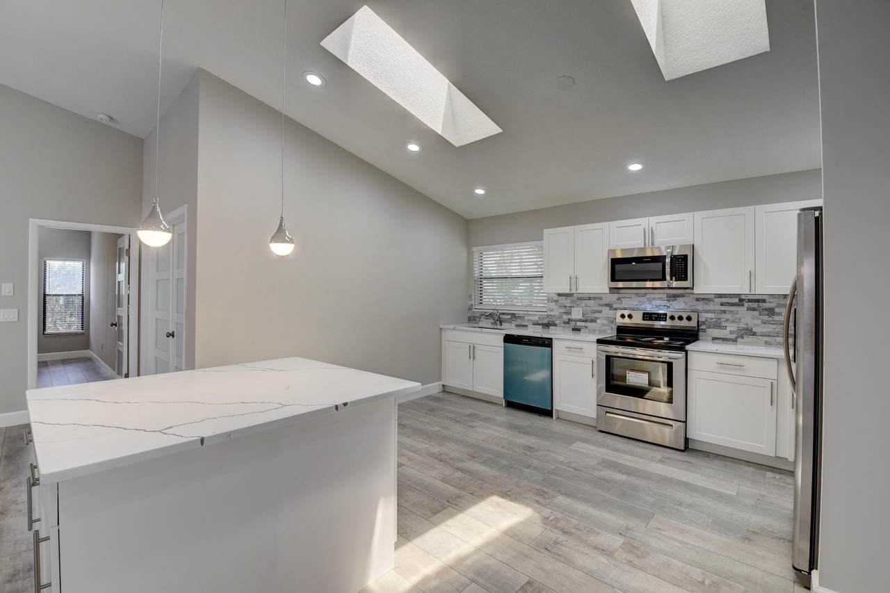 1315 25th Lane - Photo 1